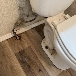Fresh Start Cleaning - A much needed Deep Clean on this bathroom gave our client a Fresh Start!