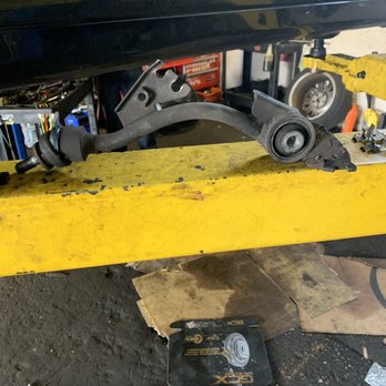 Everything Auto - Broken Sway Bar Link. - Auto Repair Near Me - Franklin Square, New York