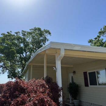 Rainwater Gutter Systems - Facia on a mobile home - Gutter Services Near Me - Palm Harbor, Florida Rainwater Gutter Systems - Facia on a mobile home - Gutter Services Near Me - Palm Harbor, Florida
