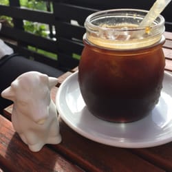Plum Tucker Cafe