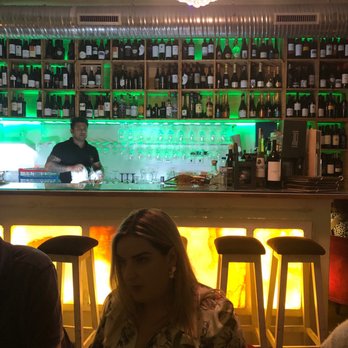 The Tasting Room Wine & Tapas - The bar - Tapas Bars Near Me - Cascais, 11