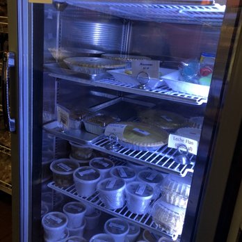 Ginelle's Bakery - Fully stocked on a Monday - Bakeries Near Me - Elk Grove, California