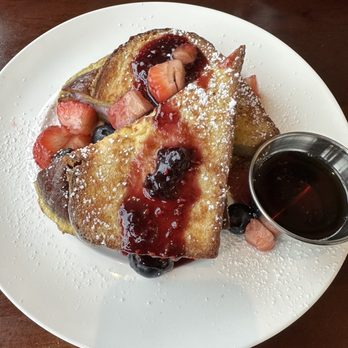 All Meal Prep Kitchen & Cafe - Blueberry French Toast - Food Delivery Services Near Me - Chicago, Illinois All Meal Prep Kitchen & Cafe - Blueberry French Toast - Food Delivery Services Near Me - Chicago, Illinois