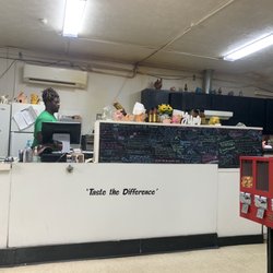 Smitty's Southern Style BBQ - Front counter