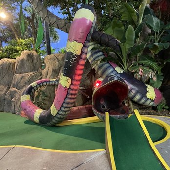 Magic Carpet Golf - Amusement Parks Near Me - Galveston, Texas