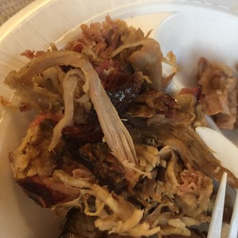 Brister's Smokehouse BBQ - Dry possibly microwaved pork - Barbeque Near Me - Ruston, Louisiana