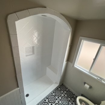 Castle Refinishing - Shower after - Kitchen & Bath Near Me - Ventura, California Castle Refinishing - Shower after - Kitchen & Bath Near Me - Ventura, California