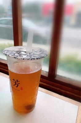 Yifang Taiwan Fruit Tea by null