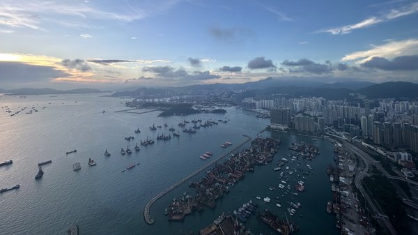 Sky 100 Hong Kong Observation Deck by null
