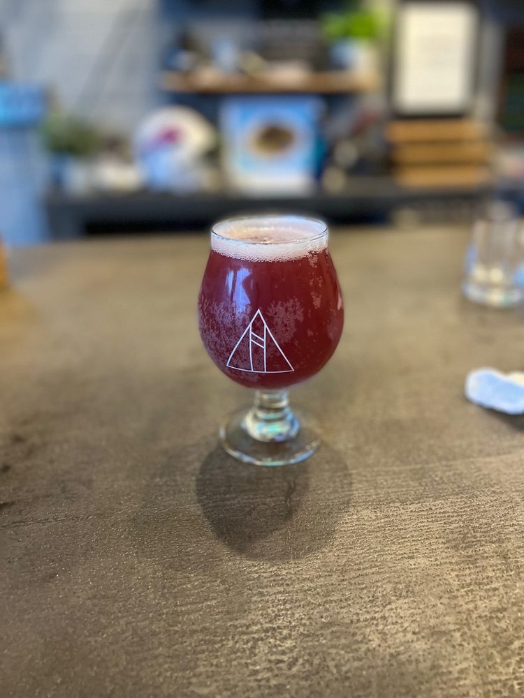 Nine Maidens Brewing Company Logo