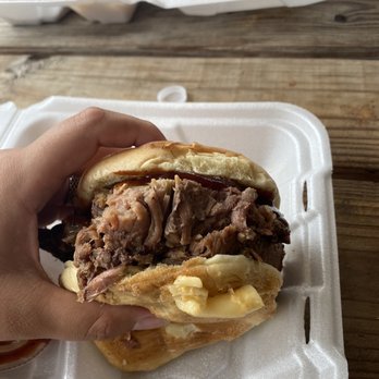 Bustin Butts BBQ - Brisket sandwich - Barbeque Near Me Bustin Butts BBQ - Brisket sandwich - Barbeque Near Me