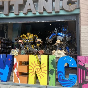 Venice Beach Boardwalk - Beaches Near Me - Venice, California