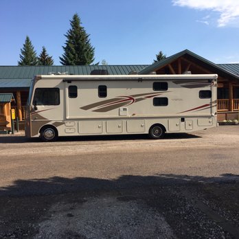 Yellowstone Park / Mountainside KOA - Checking in on arrival mountainside - RV Parks Near Me - West Yellowstone, Montana Yellowstone Park / Mountainside KOA - Checking in on arrival mountainside - RV Parks Near Me - West Yellowstone, Montana