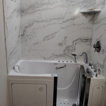 Ella's Bubbles - ELLA DELUXE installed in 60 inch opening - Kitchen & Bath Near Me - Chicago, Illinois
