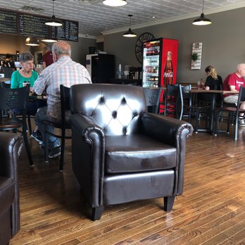 Madison Coffee House - Inside - Coffee & Tea Near Me - Madison, Connecticut Madison Coffee House - Inside - Coffee & Tea Near Me - Madison, Connecticut