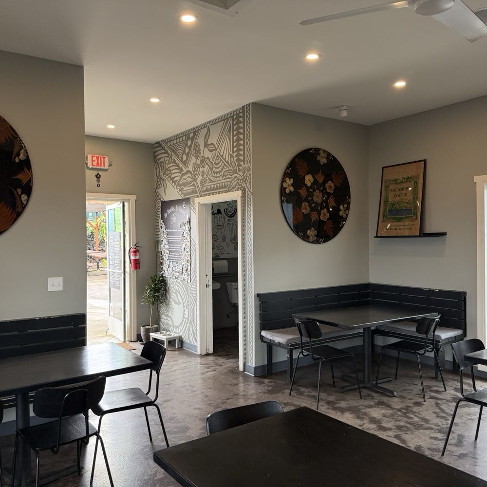 HiCO - Indoor seating area - Coffee & Tea Near Me - Kealakekua, Hawaii HiCO - Indoor seating area - Coffee & Tea Near Me - Kealakekua, Hawaii
