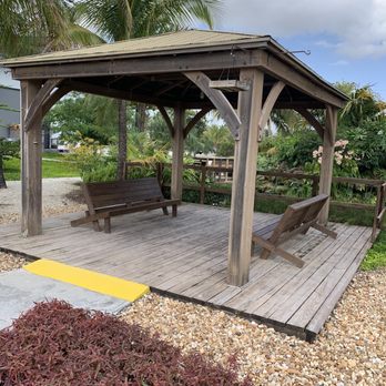 FarmHouse Miami - American Near Me - Miami, Florida