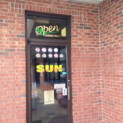 Sun Your Buns - Entrance