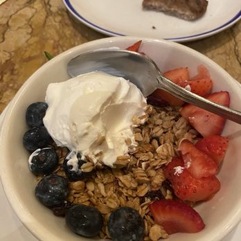 Bond 45 - Granola, Fage Greek Yogurt & Mixed Berries - Italian Near Me - New York, New York Bond 45 - Granola, Fage Greek Yogurt & Mixed Berries - Italian Near Me - New York, New York