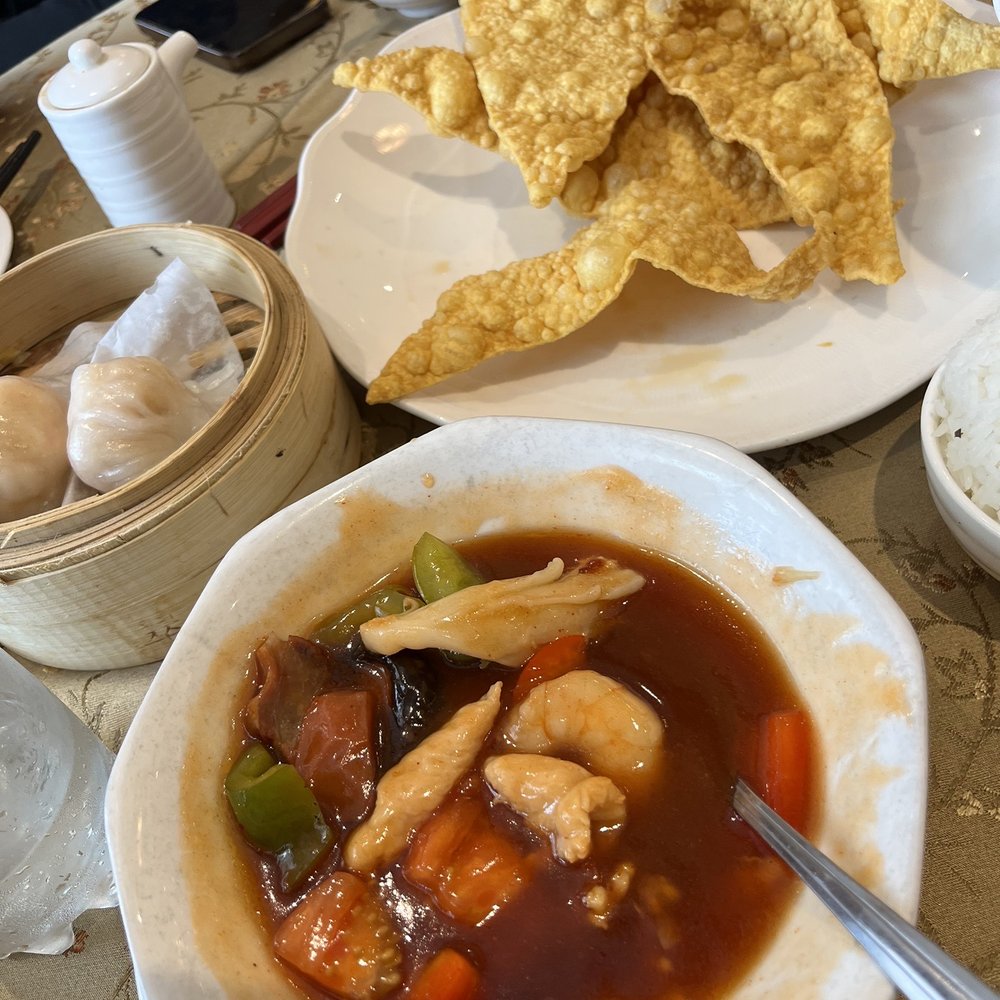 Crown Jewel Fine Dining - Deep fried wonton with sweet& sour sauce - Dim Sum Near Me - Scarborough, Ontario