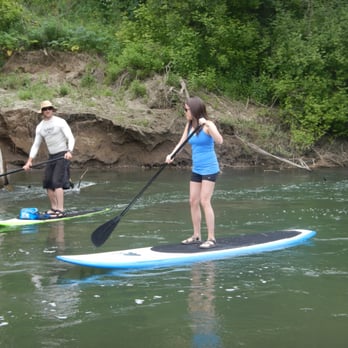 SUP Odyssey - Mark, our guide, giving instructions. - Paddleboarding Near Me SUP Odyssey - Mark, our guide, giving instructions. - Paddleboarding Near Me