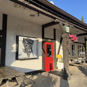 Lake Arrowhead Pizza - Entrance - Pizza Near Me - Lake Arrowhead, California