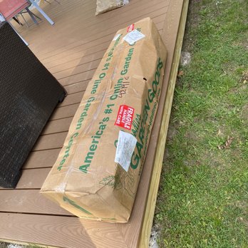 Garden Goods Direct - Beaten up box. Two plants stored haphazardly. The UPS driver said he was embarrassed to give it to us. - Nurseries & Gardening Near Me - BOWIE, Maryland Garden Goods Direct - Beaten up box. Two plants stored haphazardly. The UPS driver said he was embarrassed to give it to us. - Nurseries & Gardening Near Me - BOWIE, Maryland