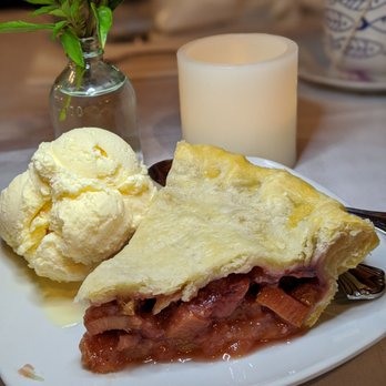 Kimberly’s at the Marina - Strawberry rhubarb pie a la mode - Seafood Near Me - Hampden, Maine Kimberly’s at the Marina - Strawberry rhubarb pie a la mode - Seafood Near Me - Hampden, Maine