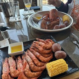 Lobster dinner. Shrimp dinner (1 lb) Lobster dinner. Shrimp dinner (1 lb)