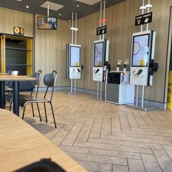 McDonald's - Self Elevated Service Ordering