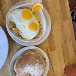 Dapper's West Family Restaurant - Skillet!