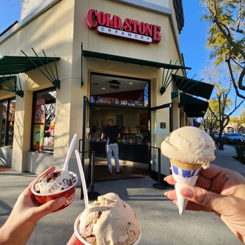 Cold Stone Creamery - two people holding ice cream cones - Ice Cream & Frozen Yogurt Near Me - Vista, California Cold Stone Creamery - two people holding ice cream cones - Ice Cream & Frozen Yogurt Near Me - Vista, California