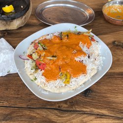 Tre Indier - Chicken Sizzler with Garlic Naan