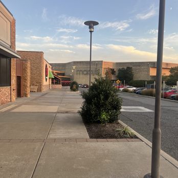 Christiana Mall - Shopping Centers Near Me - Newark, Delaware