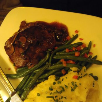 Emory's On Silver Lake - Pub steak with mushroom - Steakhouses Near Me - Everett, Washington