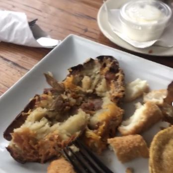McVee's Pub & Grub - Potato skin 2/5, I just really like potatoes - Pubs Near Me - Troy, Michigan McVee's Pub & Grub - Potato skin 2/5, I just really like potatoes - Pubs Near Me - Troy, Michigan