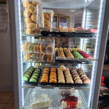 Pixy Boba - Desserts - macaroons, cream puffs, and cheesecake - Bubble Tea Near Me - Victorville, California