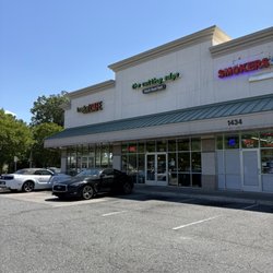 The Cutting Edge Cafe - Storefront