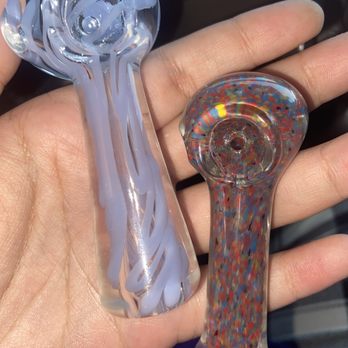 Smoke And Vape Plug - Glass pipes - Tobacco Shops Near Me - Redlands, California