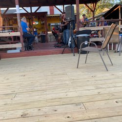 Yellow Dog Saloon & Grill - Beautiful weather and great music