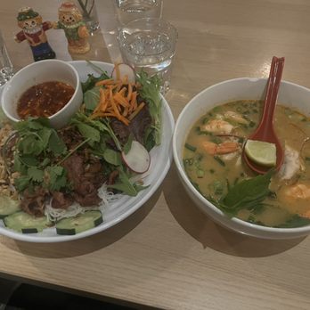 Bun Belly - Grilled beef bun vermicelli bowl and Saigon curry noodles - Vietnamese Near Me - Austin, Texas