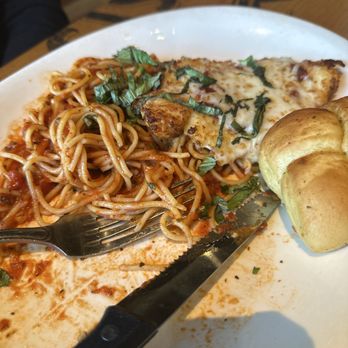 BJ's Restaurant & Brewhouse - Italian Chicken Parmigiana Pasta - New American Near Me - Temecula, California