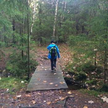 Årvolltangen Rundt - Crossing a stream - Hiking Near Me - Moss, 01 Årvolltangen Rundt - Crossing a stream - Hiking Near Me - Moss, 01