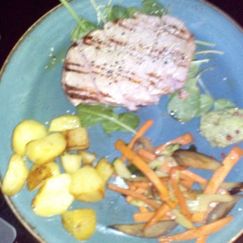 Amavi Pure - Thunfischsteak, exzellent! - Italian Near Me - Göttingen, NI