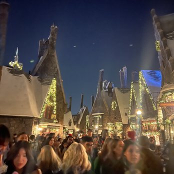 Universal Studios Hollywood - Harry Potter World - Amusement Parks Near Me - Universal City, California Universal Studios Hollywood - Harry Potter World - Amusement Parks Near Me - Universal City, California