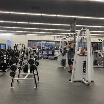 World Gym - Gyms Near Me - Beaumont, Texas