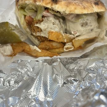 Moshe’s Falafel - Falafel sandwich - Food Trucks Near Me - New York, New York Moshe’s Falafel - Falafel sandwich - Food Trucks Near Me - New York, New York