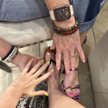 Noire The Nail Bar - Nail Salons Near Me - Knoxville, Tennessee