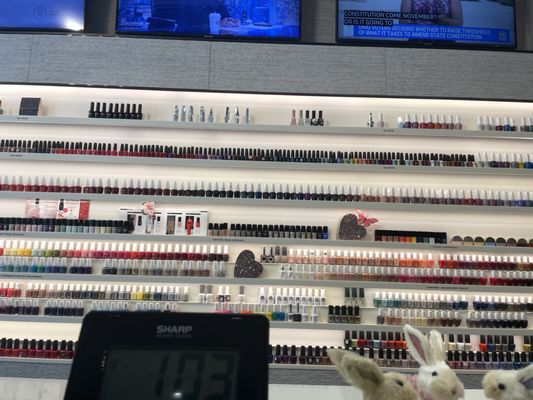 Beauty Box Nails and Spa by null