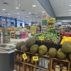 Interior entrance and produce section